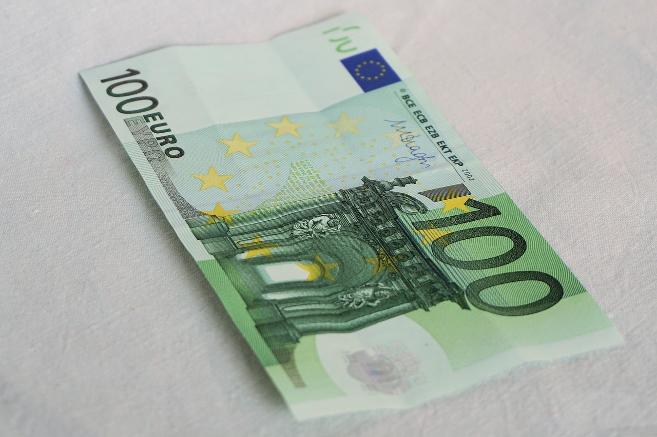 100 евро Пиксбэй