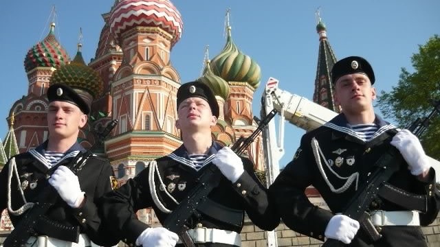 Алексей и Евгений на параде в Москве