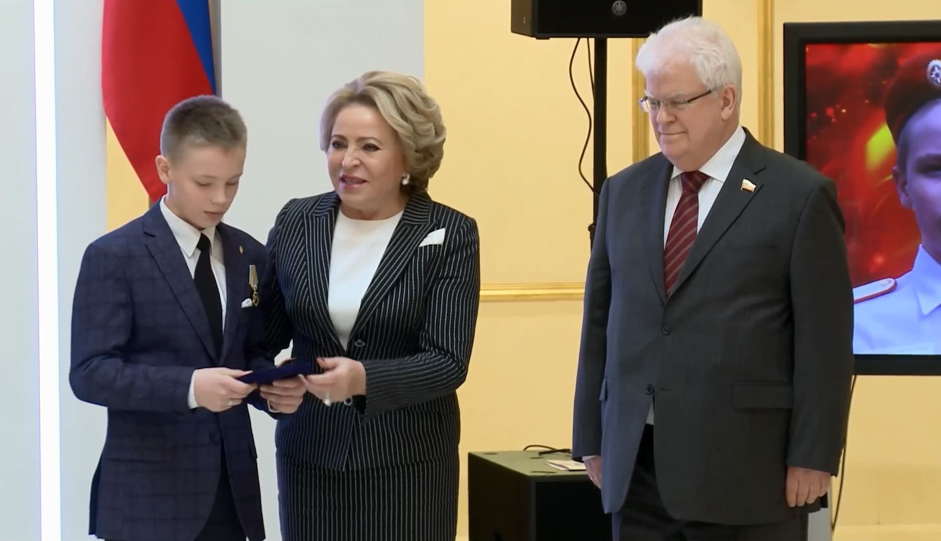Награждение Сергея Пищенко в Совете Федерации