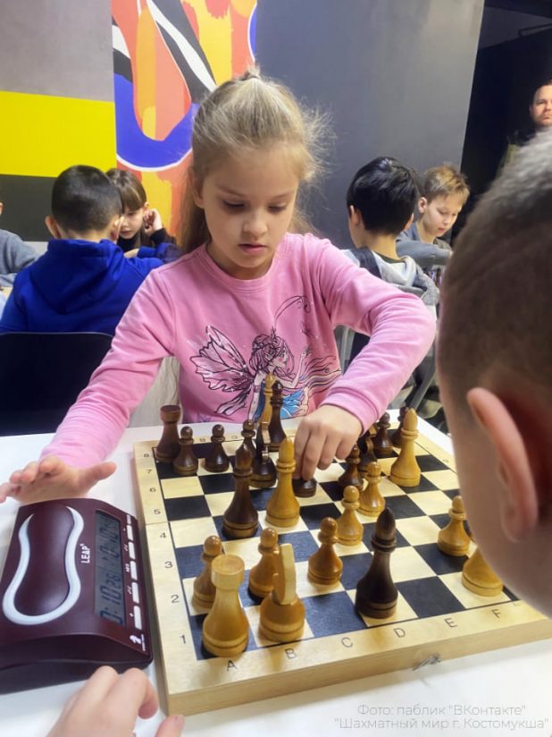 Девочка шахматы